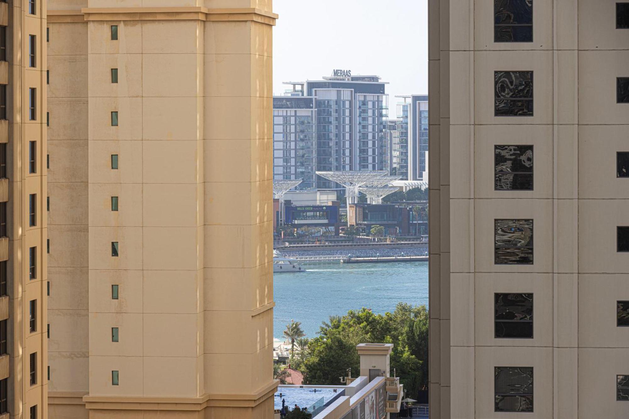 Stylish 3 Bedrooms Boho-style Dubai